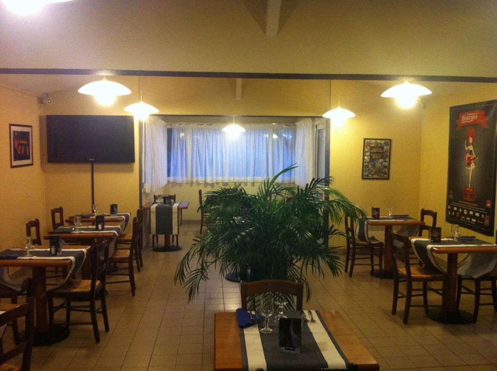 Kyriad Bourges Sud Εστιατόριο φωτογραφία